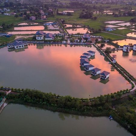 Lumbini Palace Resort Exterior foto