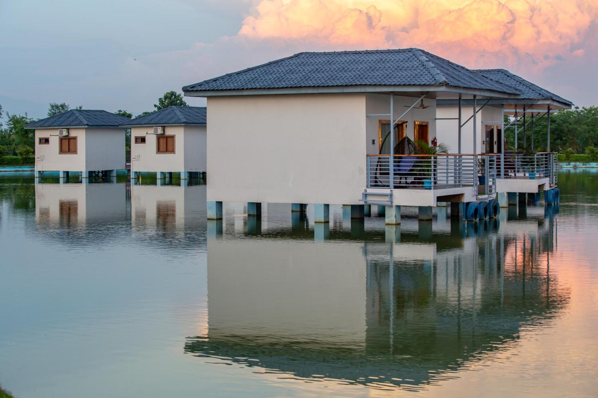 Lumbini Palace Resort Exterior foto