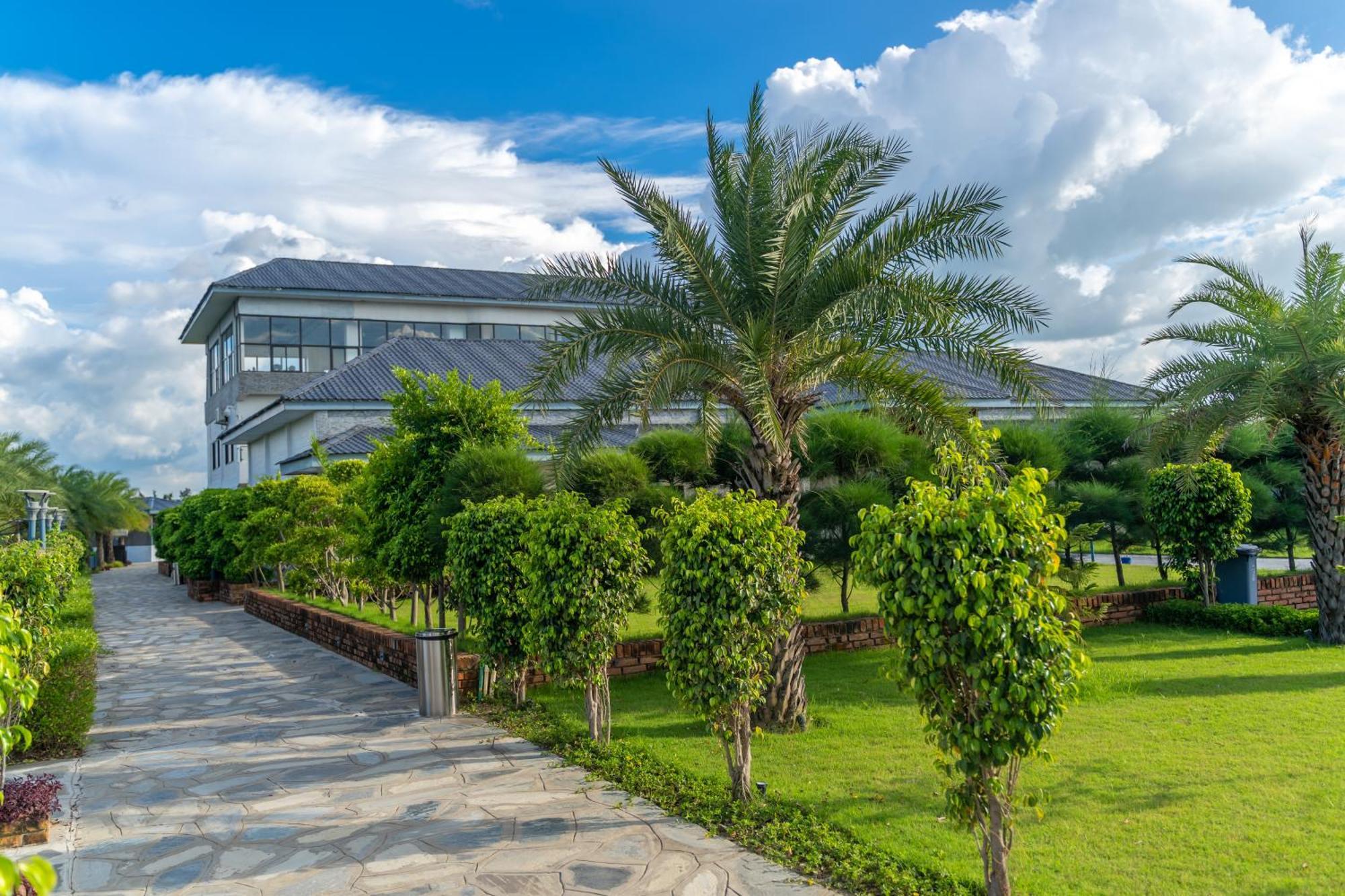 Lumbini Palace Resort Exterior foto